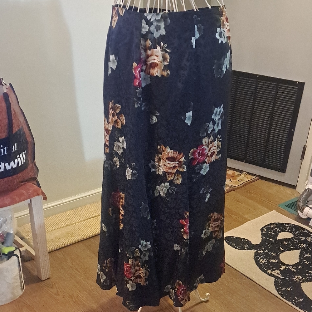 Jones New York Silk Whimsigoth Maxi Skirt, Sz 14